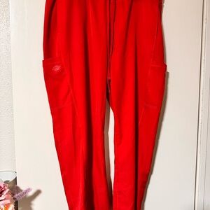 Dickies woman’s petite scrub pants